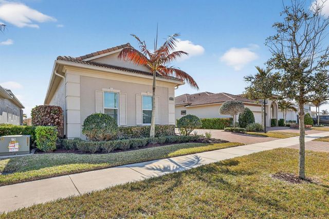 8639 SW Flutto Way, Port St. Lucie, FL 34987