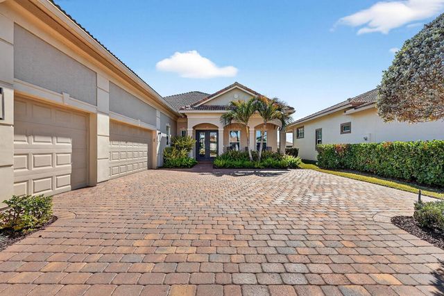 8639 SW Flutto Way, Port St. Lucie, FL 34987