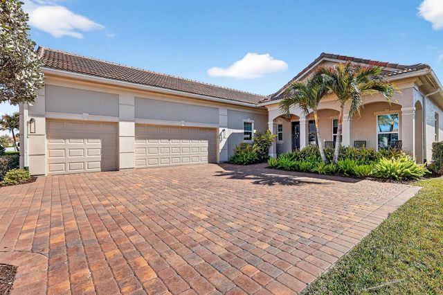 8639 SW Flutto Way, Port St. Lucie, FL 34987