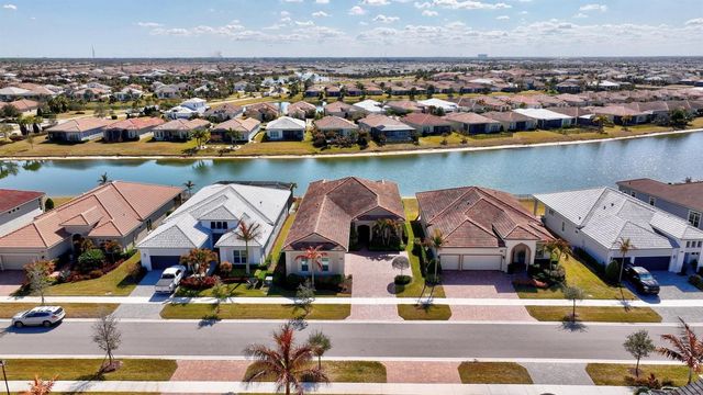 8639 SW Flutto Way, Port St. Lucie, FL 34987