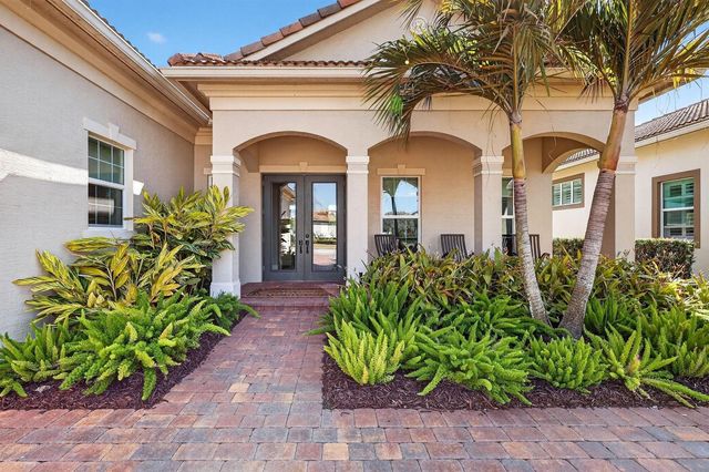 8639 SW Flutto Way, Port St. Lucie, FL 34987