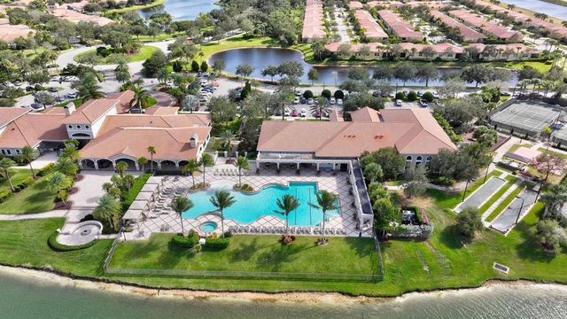 8639 SW Flutto Way, Port St. Lucie, FL 34987