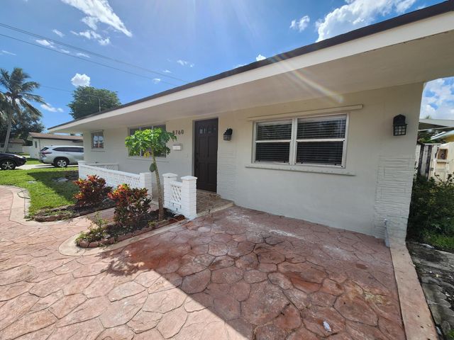 8760 NW 14TH Street, Pembroke Pines, FL 33024