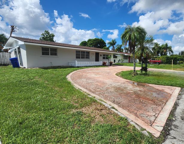 8760 NW 14TH Street, Pembroke Pines, FL 33024