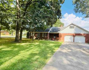 501 Lynnwood Ct 1, Blk “D”, Murray, KY 42071