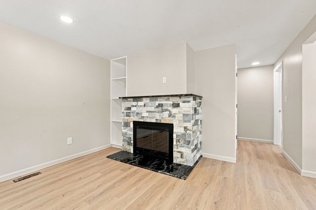 110 Mountain View St, South Hadley, MA 01075