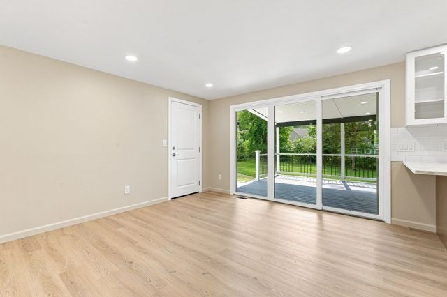110 Mountain View St, South Hadley, MA 01075