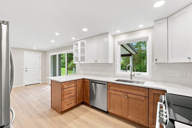 110 Mountain View St, South Hadley, MA 01075