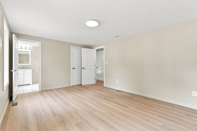 110 Mountain View St, South Hadley, MA 01075