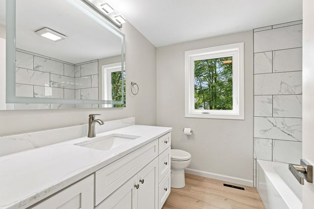 110 Mountain View St, South Hadley, MA 01075