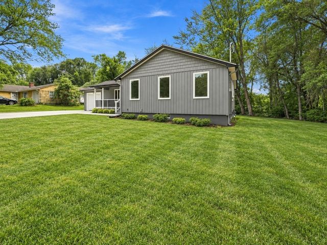 110 Mountain View St, South Hadley, MA 01075