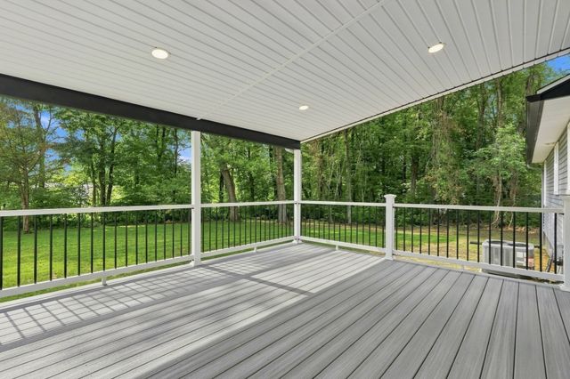 110 Mountain View St, South Hadley, MA 01075