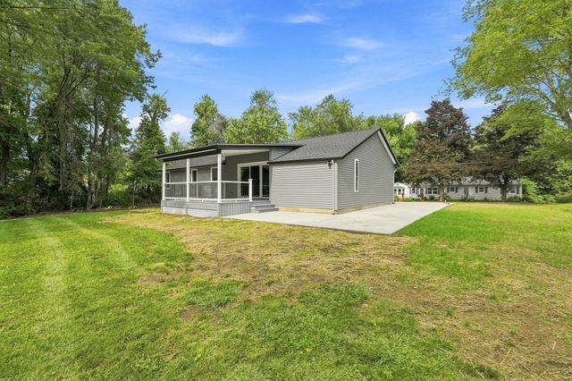 110 Mountain View St, South Hadley, MA 01075