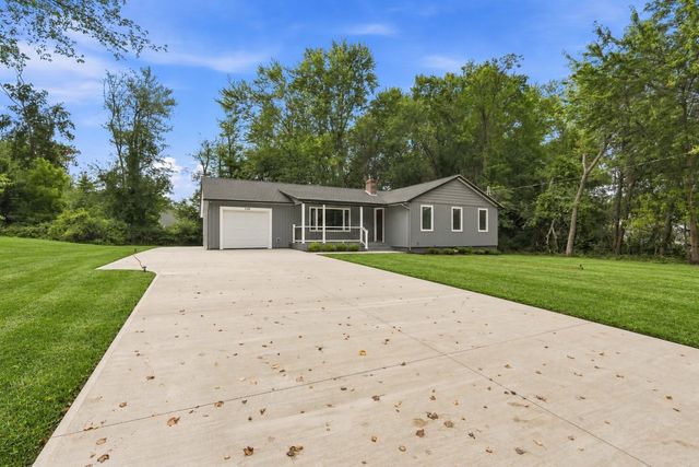 110 Mountain View St, South Hadley, MA 01075