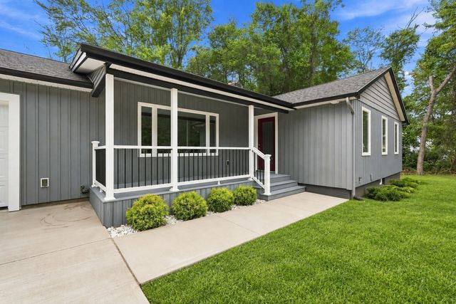 110 Mountain View St, South Hadley, MA 01075
