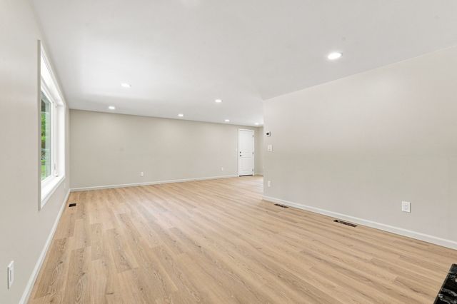 110 Mountain View St, South Hadley, MA 01075