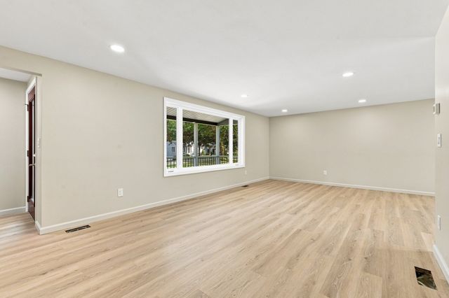110 Mountain View St, South Hadley, MA 01075