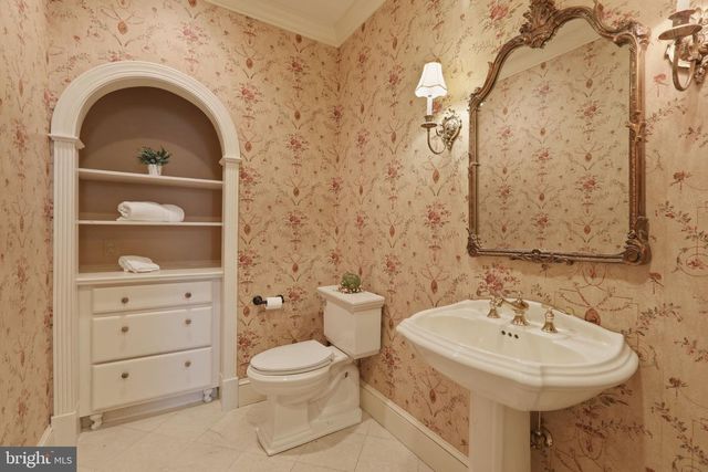 231 HILL RD, Elverson, PA 19520