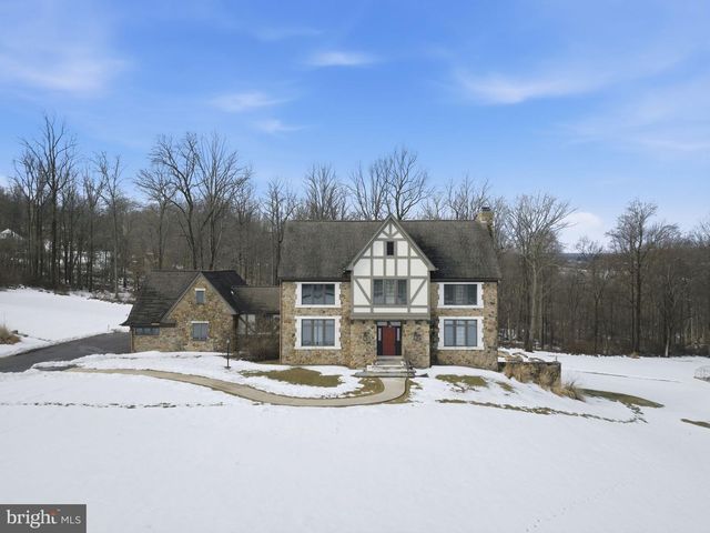 231 HILL RD, Elverson, PA 19520