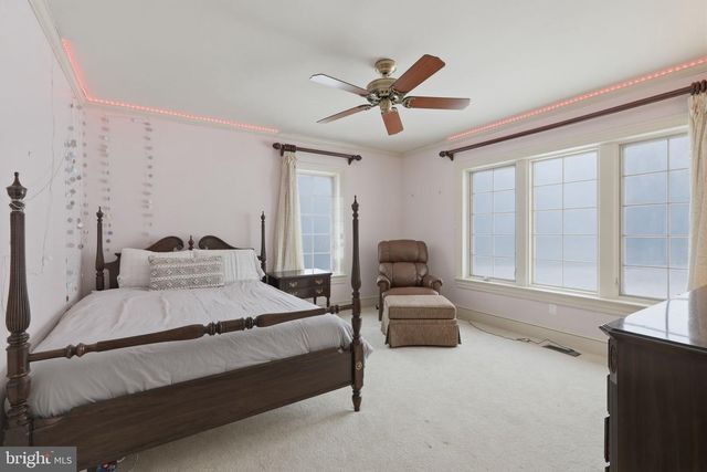 231 HILL RD, Elverson, PA 19520