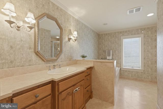 231 HILL RD, Elverson, PA 19520