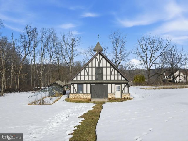 231 HILL RD, Elverson, PA 19520