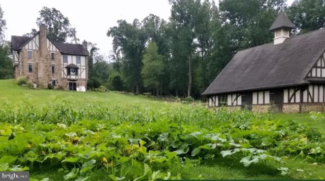 231 HILL RD, Elverson, PA 19520