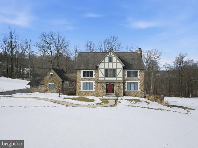 231 HILL RD, Elverson, PA 19520