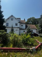 6 Franklin St, Boston, MA 02136