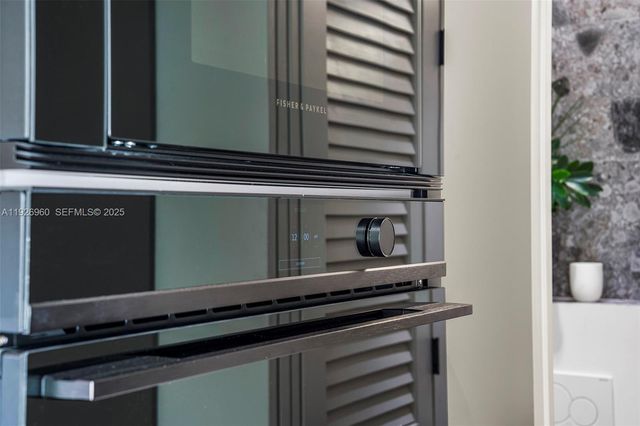 3 Island Ave 09H, Miami Beach, FL 33139