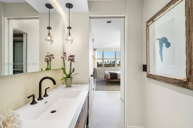 3 Island Ave 09H, Miami Beach, FL 33139