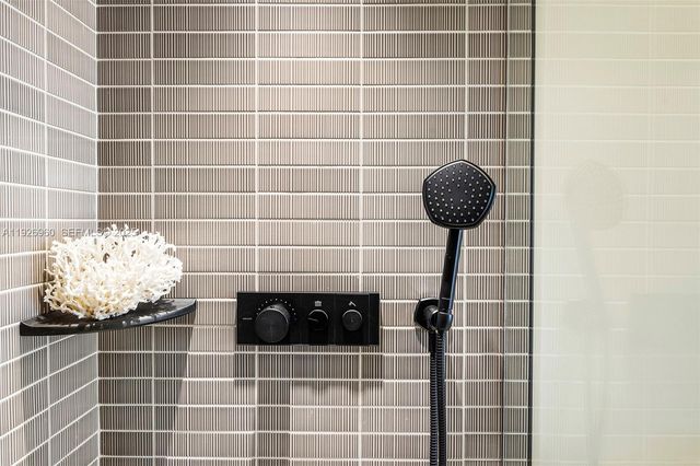 3 Island Ave 09H, Miami Beach, FL 33139