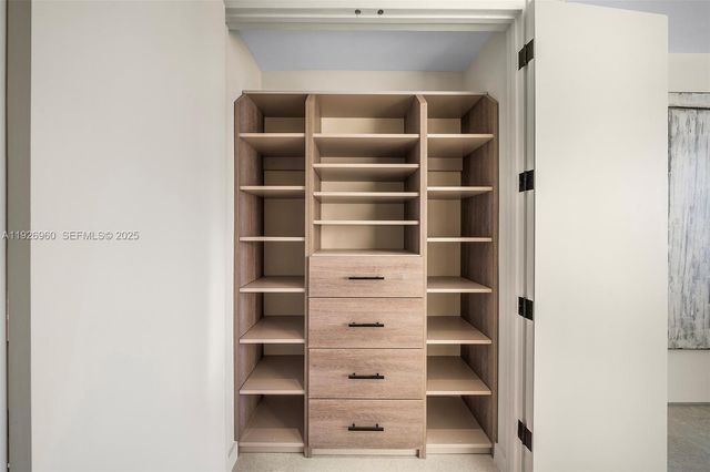 3 Island Ave 09H, Miami Beach, FL 33139