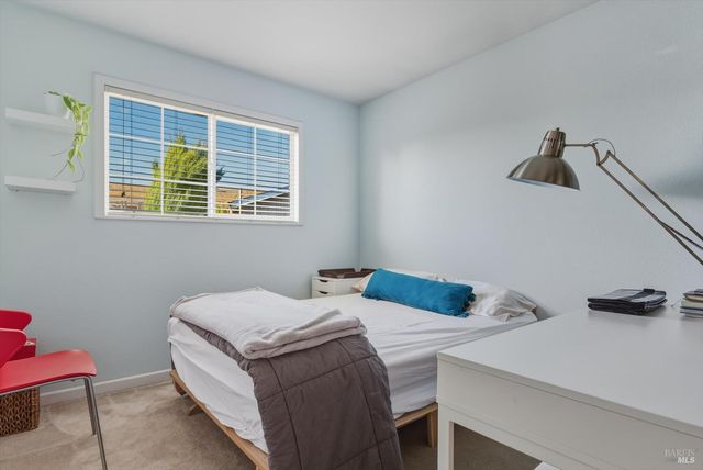 1280 Saint Francis Dr, Petaluma, CA 94954