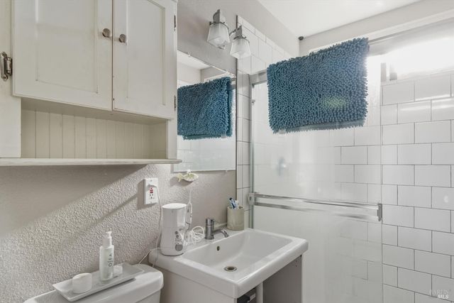 1280 Saint Francis Dr, Petaluma, CA 94954