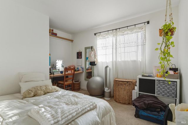 1280 Saint Francis Dr, Petaluma, CA 94954