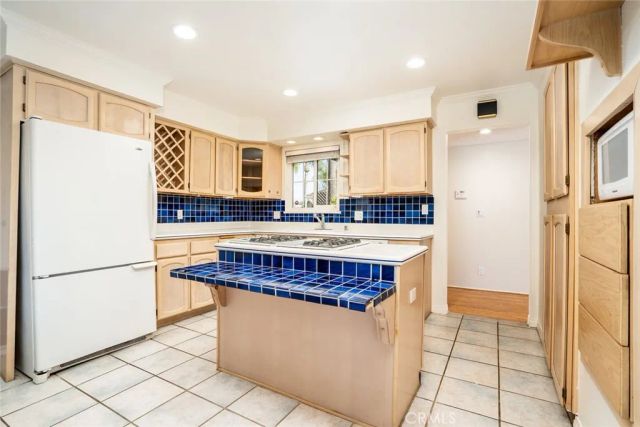 5952 Par, Huntington Beach, CA 92649