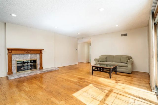 5952 Par, Huntington Beach, CA 92649