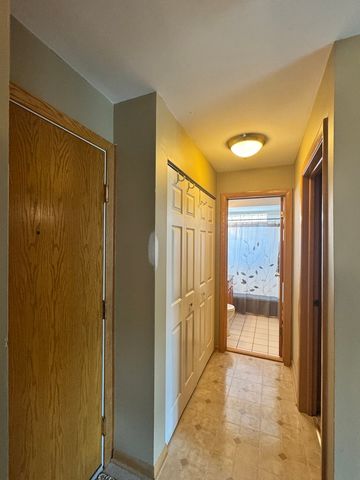 6023 W 64th Place 9, Chicago, IL 60638