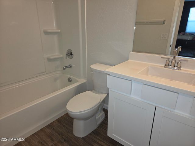 17353 W PATRICK Lane, Surprise, AZ 85387