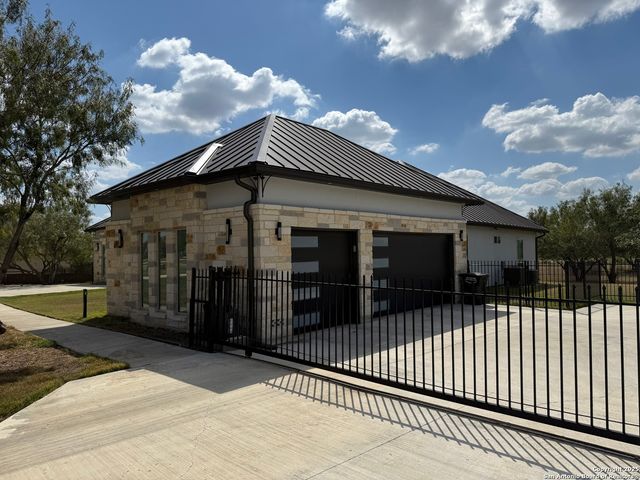 8306 Quail Fld, San Antonio, TX 78263