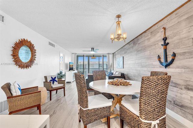 2018 S Federal Hwy 402 402, Boynton Beach, FL 33435