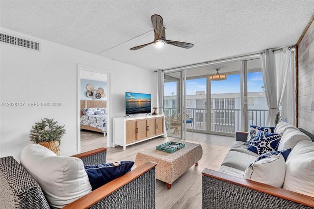 2018 S Federal Hwy 402 402, Boynton Beach, FL 33435