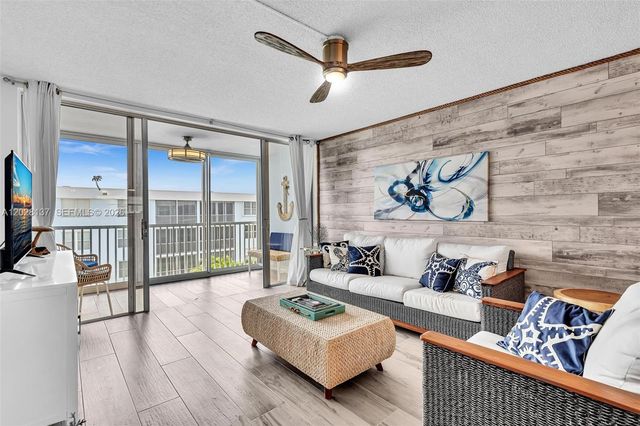 2018 S Federal Hwy 402 402, Boynton Beach, FL 33435