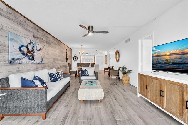 2018 S Federal Hwy 402 402, Boynton Beach, FL 33435
