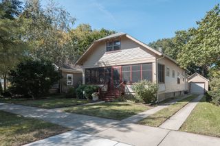 843 Pearl Street, Aurora, IL 60505
