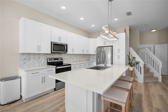 9049 spring mountain WAY, Fort Myers, FL 33908