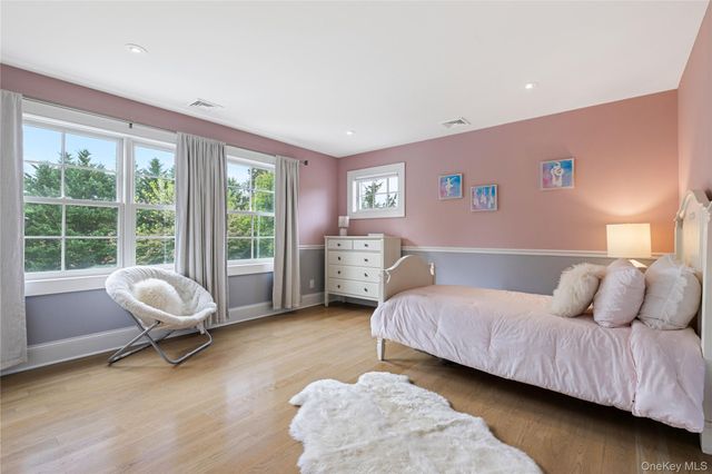 1015 Seven Oaks Lane, Mamaroneck, NY 10543