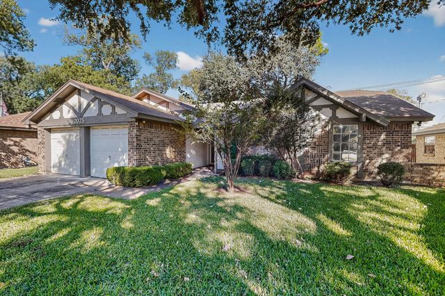 2025 Schumac Lane, Bedford, TX 76022
