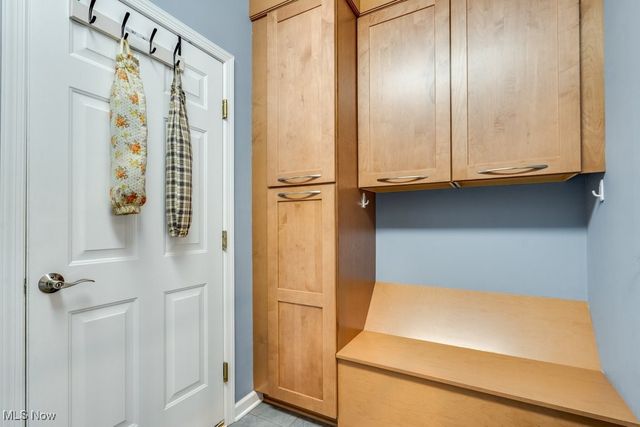 2286 Bent Branch Court, Akron, OH 44333